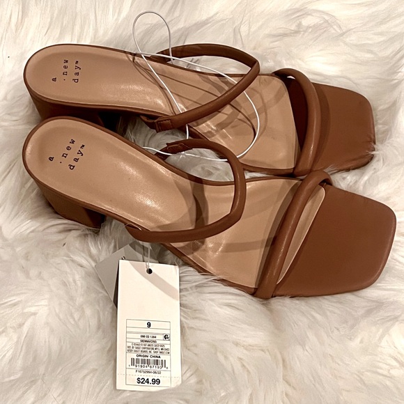 a new day slip on double strap open toe heel. Size 9. New with tags. - Picture 1 of 5